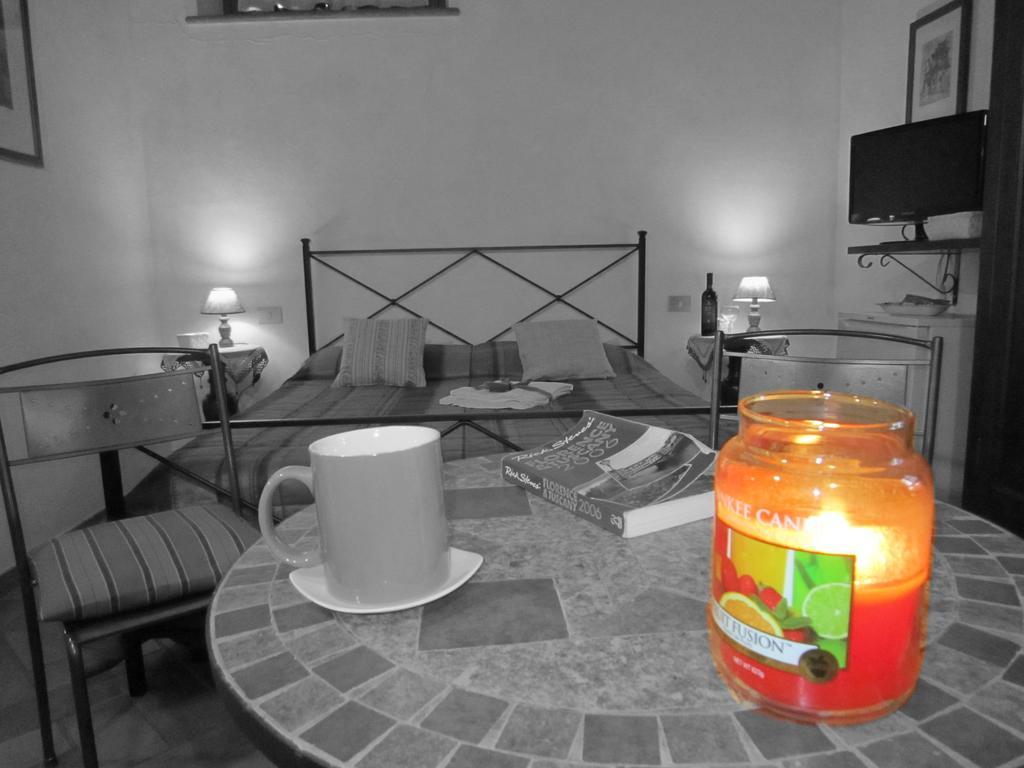 B&B Le Logge Di Sopra Asciano Exterior foto